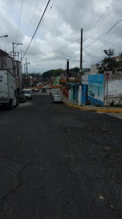 Tras el arribo de los uniformados, éstos confirmaron el hallazgo, por lo que personal de Tránsito del Estado cerró la calle Veracruz, entrando por la avenida Lázaro Cárdenas, evacuando a la gente aledaña al lugar. 
