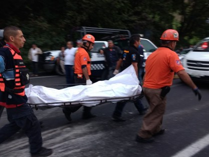 Hasta la noche de este sábado se reportaba un total de 3 fallecidos tras el accidente en donde un tráiler embistió a una unidad de ATB en carretera Xalapa-Perote, a la altura de la comunidad de Piletas. Dos fallecieron en el lugar y otra más en el hospital. 