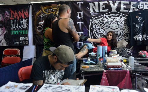 En el Salón Caracol de Xalapa, se llevó a cabo la Expo Tatuaje 2017, con 50 tatuadores de México, Colombia e Italia.  En esta expo uno pudo encontrar materiales para tatuar, playeras, pearcing y todo tipo de artículos para este fin.
