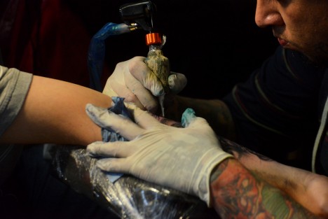 En el Salón Caracol de Xalapa, se llevó a cabo la Expo Tatuaje 2017, con 50 tatuadores de México, Colombia e Italia.  En esta expo uno pudo encontrar materiales para tatuar, playeras, pearcing y todo tipo de artículos para este fin.
