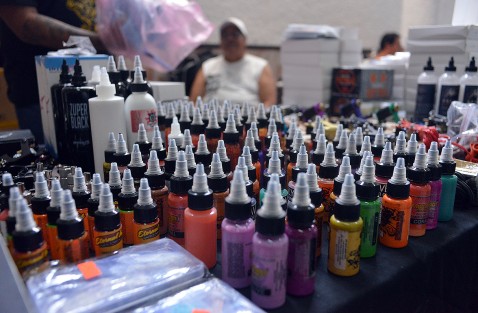 En el Salón Caracol de Xalapa, se llevó a cabo la Expo Tatuaje 2017, con 50 tatuadores de México, Colombia e Italia.  En esta expo uno pudo encontrar materiales para tatuar, playeras, pearcing y todo tipo de artículos para este fin.
