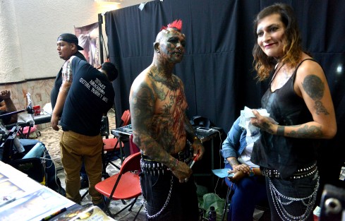 En el Salón Caracol de Xalapa, se llevó a cabo la Expo Tatuaje 2017, con 50 tatuadores de México, Colombia e Italia.  En esta expo uno pudo encontrar materiales para tatuar, playeras, pearcing y todo tipo de artículos para este fin.
