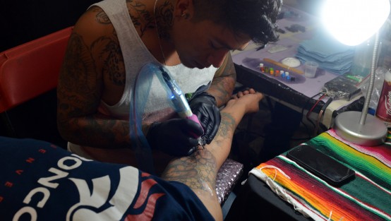 En el Salón Caracol de Xalapa, se llevó a cabo la Expo Tatuaje 2017, con 50 tatuadores de México, Colombia e Italia.  En esta expo uno pudo encontrar materiales para tatuar, playeras, pearcing y todo tipo de artículos para este fin.
