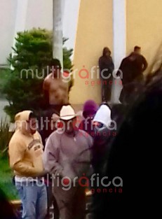 El Juez de Control radicado en este distrito judicial, determinó formalizar la imputación presentada por la Fiscalía General del Estado (FGE), en contra del probable autor de privar de la vida y abusar sexualmente de una víctima, en Miahuatlán.  Ahora los pobladores esperan que no se le deje en libertad como en otras ocasiones.
