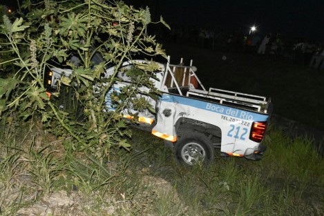 La noche del domingo, un empleado de la dirección de Limpia Pública que viajaba en una camioneta propiedad del ayuntamiento de Boca del Río, resultó lesionado tras ser embestido por el tren al tratar de ganarle el paso.