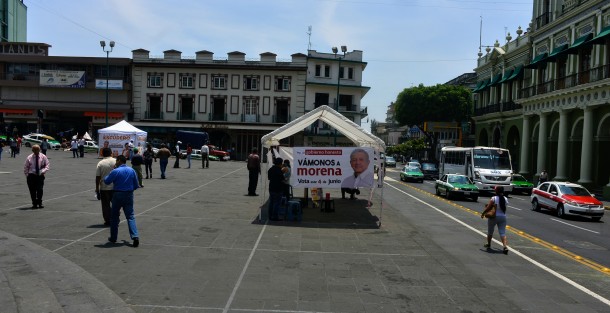 En la segunda semana de campañas, en Xalapa vox populi pone a MORENA al frente en las preferencias, seguido de PAN- PRD y de PRI. Esto pese a no conocer a los candidatos y las propuestas menos. 
