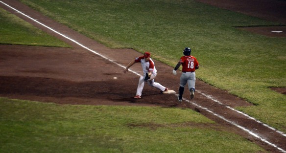 Desafortunadamente  este fue el último juego de los Rojos en Xalapa, ya que los organizadores, entre ellos el regidor Nacho López, anunciaron que debido a la falta de apoyo ya no se podrán efectuar mas juegos en la capital lo que deja una vez mas a la ciudad sin espectáculos de esta indole. 