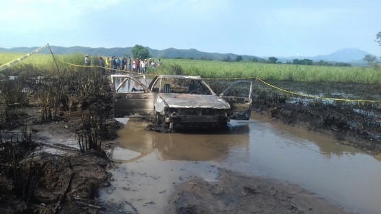 Se informó que las personas fallecidas eran vecinos del lugar y que nada tenían que ver con la toma clandestina que explotó, ya que ellos fueron alcanzados por la explosión cuando pasaban por el sitio. 