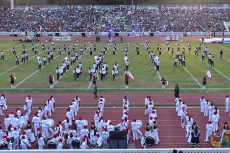 Con una espectacular presentación de la Búhos Marching Band, en el Estadio Xalapeño Heriberto Jara Corona, la Escuela Secundaria Técnica Industrial No. 3 festejó el 60 aniversario de su fundación, refrendando su compromiso con la calidad educativa de los jóvenes xalapeños. 