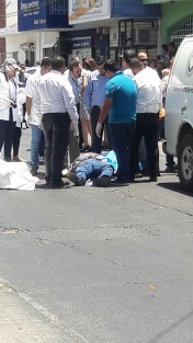 Este lunes fue asesinado el escritor y periodista Jesús Javier Valdez Cárdenas, en el centro de Culiacán, Sinaloa. El corresponsal de La Jornada, abordaba temas del narcotráfico en sus trabajos.
