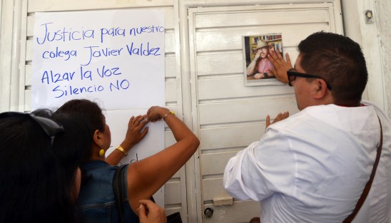 El misionero José Velásquez, dijo que por su medio, el pade Alejandro Solalinde manifestaba su  soidaridad con el gremio periodístico, pues son quienes los apoyan al difundir las denuncias de abuso hacia algunos sectores. 