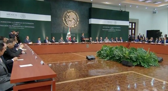 <em>Cada crimen contra periodistas es un atentado contra la libertad de expresión y contra la propia ciudadanía</em> expresó el madatario.