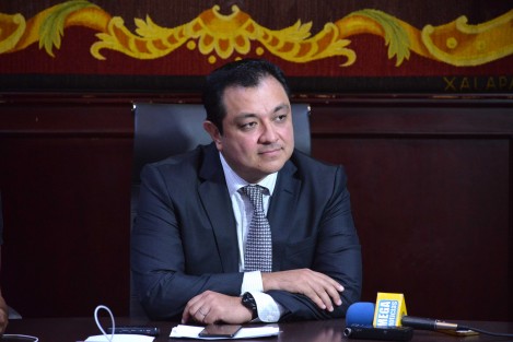 El gas natural es un elemento seis veces más seguro que el gas LP y su introducción permitirá impulsar el desarrollo económico de la ciudad, afirmó en entrevista el alcalde Américo Zúñiga Martínez después de que el Cabildo de Xalapa autorizara la licencia de construcción de un gasoducto con este tipo de hidrocarburo. 
