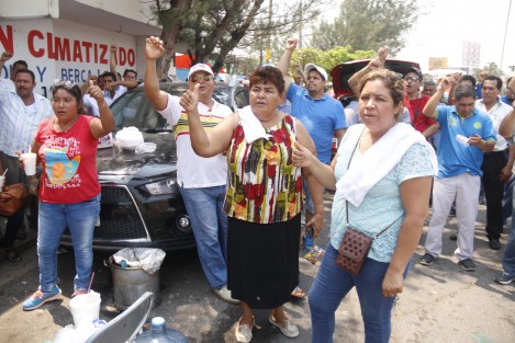 A Pascual Lagunes se le dictó un año de prisión preventiva por los delitos que se le imputan, homicilio doloso, entre otros. De cualquier forma sus seguidores se plantaron frente al penalito. 