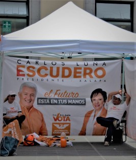 Así de movido el Movimiento naranja... mejor hubieran mandado a los niñitos del promocional. 