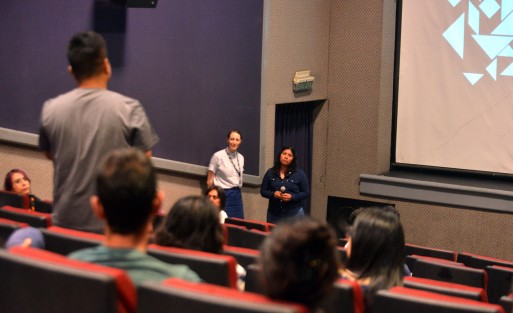 Dentro de la gira dedocumentales <em>Ambulante 2017</em>, fue presentado el documental <em>Gente de mar y viento</em>, de Ingrid Eunice Fabián González, el cual retrata la forma en que las grades empresas despojan a los pobladores de Oaxaca de sus tierras para poder colocar aerogenarores para la generación de electricidad.