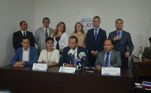 La bancada del PAN en el Congreso de Veracruz, informó la integración del diputado Sebastián Reyes a su bancada, una vez aceptada su solicitud de adhesión. Sergio Hernández dijo que todos los que quieran sumarse son bienvenidos.