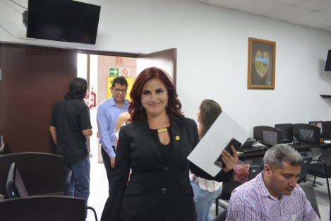 La diputada Dulce María García negó haber estado tomada cuando el domingo pasado fue grabada increpando a militantes de Movimiento Ciudadano. Aseguró que ellos fueron los provocadores, y que por problemas de salud no puede tomar. 