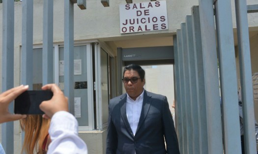 Gabriel Deantes Ramos, exfuncionario de la administración duatista, acudió a los juzgados del penal de Pacho Viejo a rendir declaración por acusaciones de enriquecimiento ilícito.