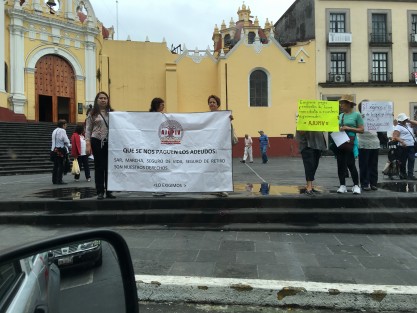 Como lo hicieran el lunes integrantes de la Sección 32 del SNTE, los jubilados exigen pagos de adeudos dela administración pasada, pues son sus legítimos derecho esté quien esté en el poder.  