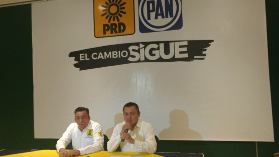 Los dirigentes estatales del PRD y PAN, Jesús Velázquez y José de Jesús Mancha, en conferencia de prensa destaparon al gobernador Miguel Ángel Yunes como su carta fuerte en Veracruz para buscar la presidencia de la República en 2018.  Este miércoles estará Felipe Calderón en Xalapa ¿vendrá a sumarse al apoyo hacia el gobernador veracruzano? 