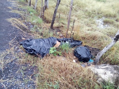 Los restos de una persona fueron encontrados en una bolsa de basura, la mañana de este martes, a la orilla de la carretera Federal 140, Rinconada-Buena Vista, a la altura de la localidad de Los Ídolos. Permanece como desconocido. 