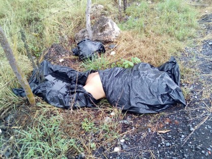 Los restos de una persona fueron encontrados en una bolsa de basura, la mañana de este martes, a la orilla de la carretera Federal 140, Rinconada-Buena Vista, a la altura de la localidad de Los Ídolos. Permanece como desconocido. 