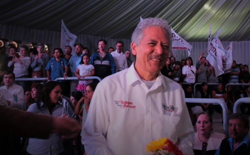 En un ambiente de música y bailes jarochos, el candidato de MORENA a la alcaldía de Xalapa, Hipólito Rodríguez, cerró su campaña agradeciendo a las brigadas que le apoyaron para recorrer las colonias llevando el mensaje de renovación de Xalapa. 
