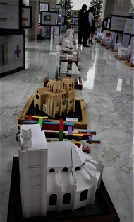 En las instalaciones del Congreso del Estado de Veracruz se exponen trabajos realizados por los alumnos de segundo y cuarto semestre de la Facultad de Arquitectura de la Universidad Veracruzana (UV).