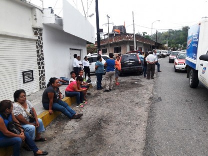 La Fiscalía Especializada en Atención a Delitos Electorales (FEPADE) intervino en el caso de las despensas localizadas en una bodega de la tienda General de Muebles de Papantla que supuestamente pertenecen al candidato del Partido de la Revolución Democrática y Partido Acción Nacional a la alcaldía de ese municipio, Mariano Romero González.