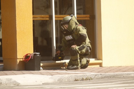 La secretaría de Marina a través de su escuadron antibombas, desactivaron un par de artefactos explosivos ubicados en los hoteles Double Tree Hilton y Howard Jhonson.