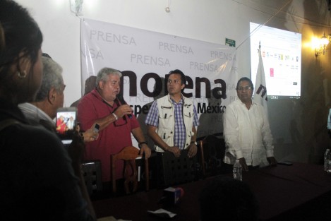 Dirigencia estatal de MORENA informó que solicitarán la intervención de autoridades federales para que atiendan los hechos de agresión a militantes de MORENA en Chicontepec al no confiar en las autoridades estatales por los resultados que han dado. Denunciaron que 4 de sus compañeros se encuentran escondidos en espera de ser rescatados, ya que pudieran ser agredidos.