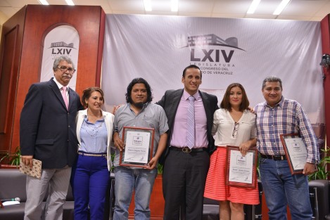 El Congreso del Estado entregó reconocimiento  a comunicadores que participaron en el panel <em>El panorama de los medios de comunicación en Veracruz</em>, realizado en el Palacio Legislativo con motivo del Día de la Libertad de Expresión. 