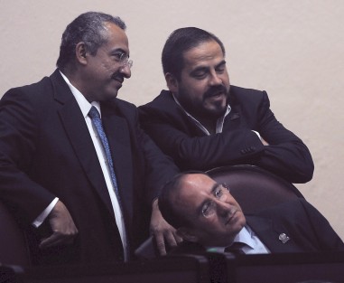 Camadería legislativa I.  ¿Me haces piojito?
