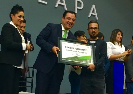 Víctor Fuentes.