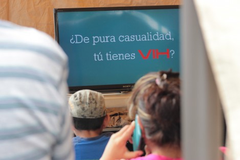Aunque se esperaba realizar 500 pruebas de detección de VIH, a unas horas de concluir el mismo en el parque Juárez de Xalapa, sólo se habían realizado 90, a decir de la encargada del módulo, por desinformación de las personas. 