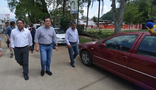 El alcalde realizó un recorrido por San Bruno para verificar las labores de limpieza en tragatormentas, atarjeas y drenajes. 