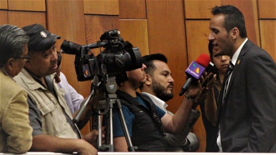 El diputado Sergio Hernández dijo que aunque no está obligado, acudirá ante la Fiscalía General del Estado a comparecer en torno a los audios donde la diputada Cinthya Lobato  lo acusó de desvíos de recursos.
