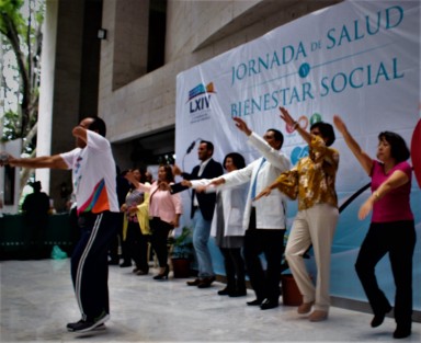Los días 14 y 15 de junio en las instalaciones del Palacio Legislativo de Veracruz, o la Jornada de Salud y Bienestar Social para trabajadores del Congreso del Estado,con acciones de valoración de estado nutricional, detección oportuna de enfermedades como cáncer de próstata y de mama, prueba rápida de VIH, salud reproductiva, pruebas de colesterol, triglicéridos, glucosa, afiliación y vigencia de prestaciones sociales, así como información de cursos y diplomados que imparte el IMSS. 