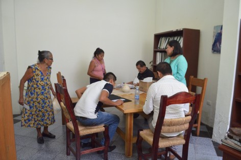 Se llevó a cabo la entrega de apoyos para fomentar la producción artesanal del  Fondo Nacional para el Fomento de las Artesanías (FONART),  por lo que artesanos provenientes de diversas regiones de Veracruz  fueron recibidos por el Director General  de ferias, tradiciones y arte popular, José Salvatori Bronca. 