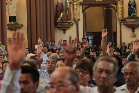 El Arzobispo de Xalapa, Hipólito Reyes Larios, afirmó que la paternidad es un regalo de Dios, que se ha hecho presente en la tierra a través de la creación de un lazo de compromiso en la pareja, responsabilidad y amor. Que la presencia del padre es importante y que en la familia debe reinar el amor, el respeto y la comprensión.  