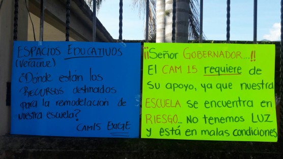 Padres de familia, alumnos y maestros del CAM 15 de Orizaba piden a las autoridades apoyo, ya que las instaciones presentan deterioro que constituye  un riesgo para todos. 