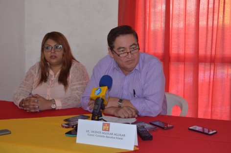 Vicente Aguilar, comisionado estatal del PT, anunció que su partido apoyará a Morena en las próximas contiendas electorales en la entidad veracruzana, luego de analizar y acordar que solo unidos podrán obtener resultados favorables para ocupar la presidencia de la República con Andrés Manuel López Obrador.