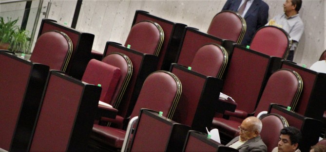 Otra sesión de intenso trabajo legislativo en el Congreso de Veracruz... los que fueron.