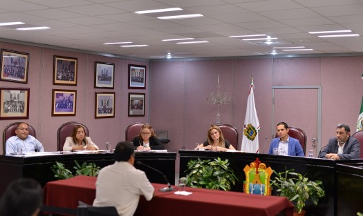 En cumplimiento a la base quinta de la convocatoria para elegir a los integrantes de la Asamblea Consultiva de la Comisión Ejecutiva Estatal de Atención a Víctimas, la Comisión Permanente de Derechos Humanos y Atención a Grupos Vulnerables del Congreso del Estado, presidida por el diputado Gregorio Murillo Uscanga, realizó las entrevistas a los aspirantes al cargo.