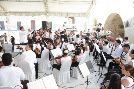 En la inauguración del Festival Internacional San Juan de Ulúa 2017, se presentó  la Orquesta Sinfónica Infantil y Juvenil de Misantla.  