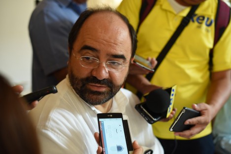  Álvarez Icaza citó de ejemplo de sus afirmaciones, la contienda electoral del Estado de México, donde sólo 17 de cada 109 personas votó por quien quedó ganador, Alfredo del Mazo.