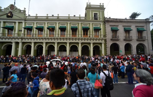 De cualquier modo el desfile sirvió de distracción a muchos xalapeños, aquellos que se enteraron y gustaron asistir, ahora que los desfiles cívicos son cada vez más escasos.