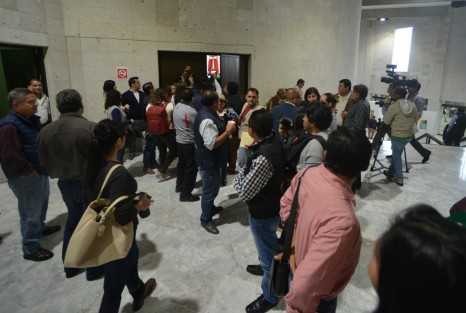 En sesión privada, diputados de la LXIV Legislatura del Estado de Veracruz dictaminan el desafuero de la diputada Eva Felicitas Cadena Sandoval.