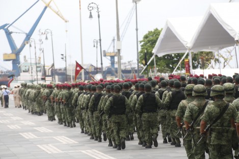 Se llevó a cabo un ensayo militar previo al evento del día de mañana que tendrá lugar en la plaza del faro Venustiano Carranza para conmemorar el sitio y la ocupación militar de la ciudad de Veracruz a manos del coronel xalapeño Francisco de Paula Milán luego de la retirada de las tropas francesas que apoyaban a Maximiliano.